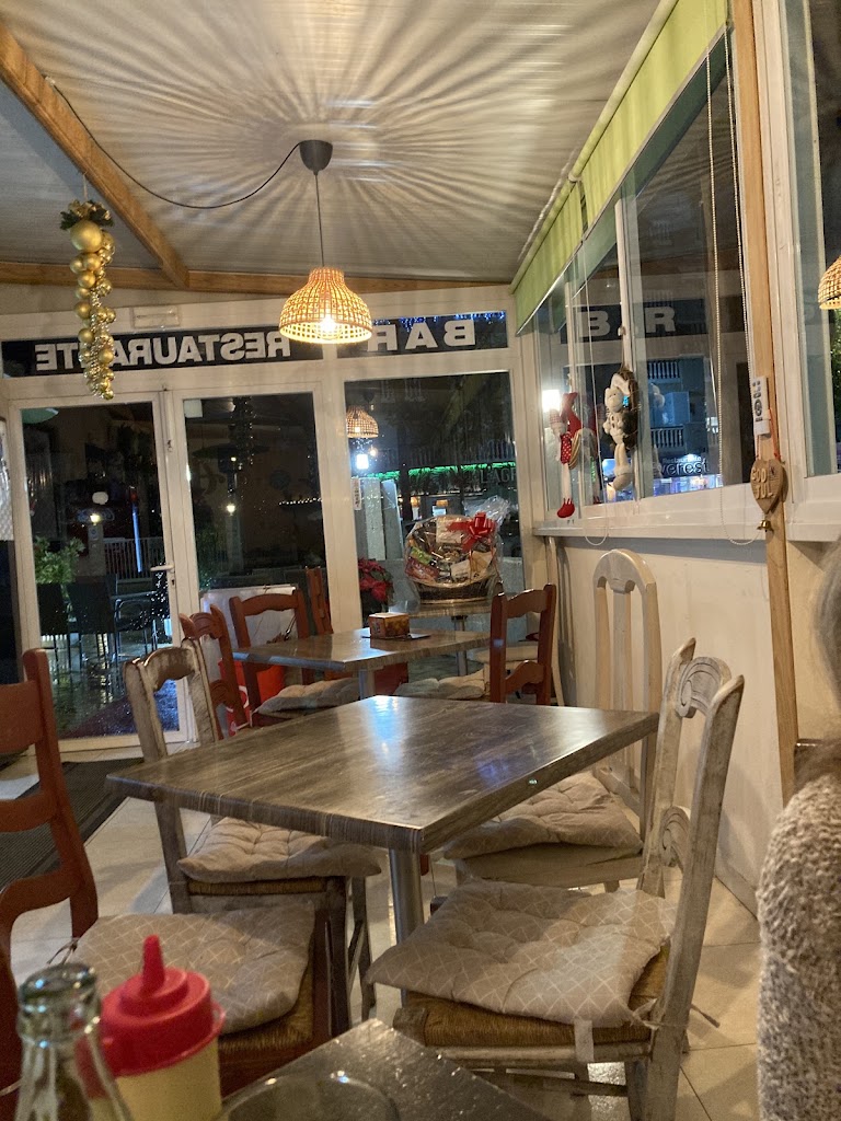 Alfredo's Bistro Bar — Ambiente
