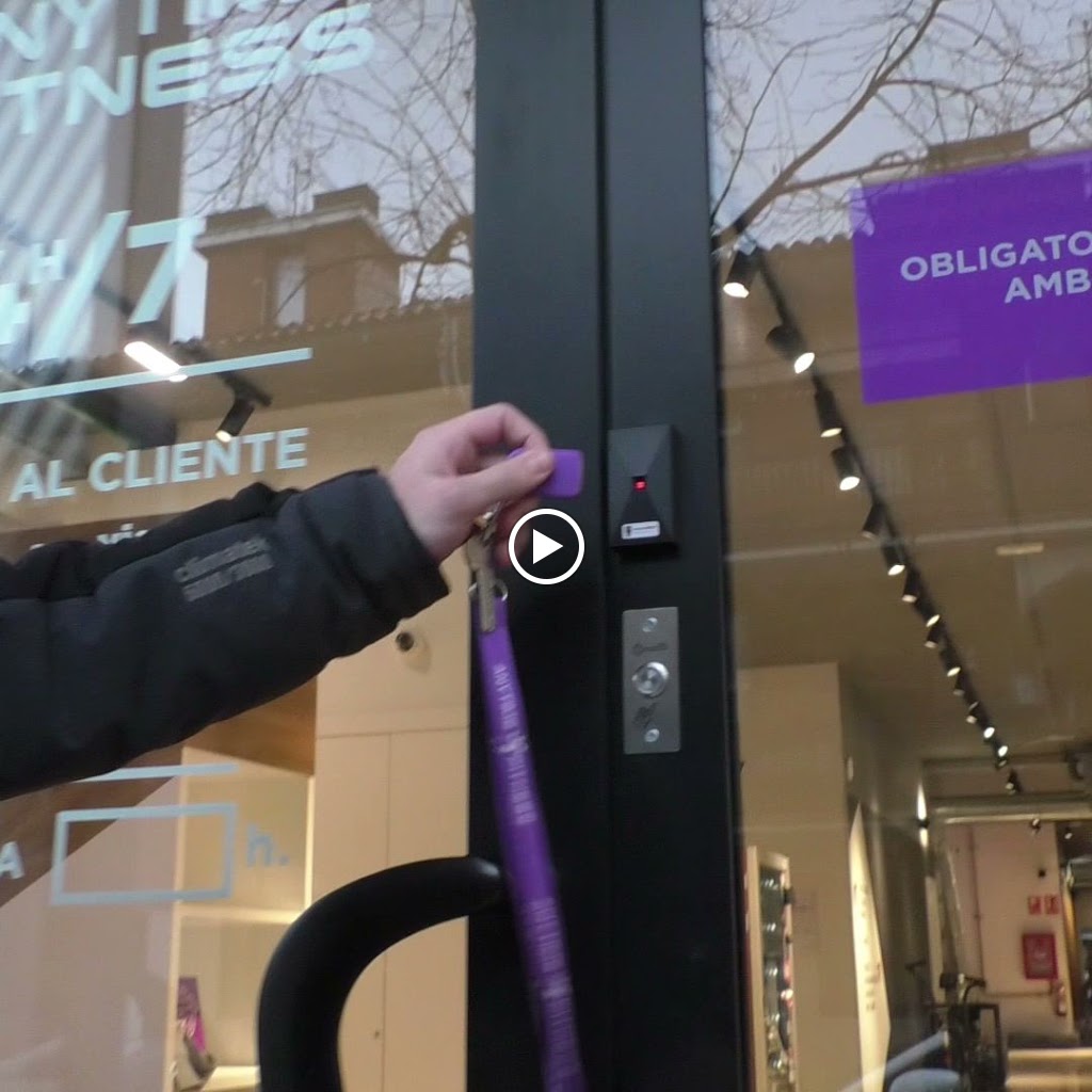 Anytime Fitness Vilanova i la Geltru, gimnasio 24 horas — Videos