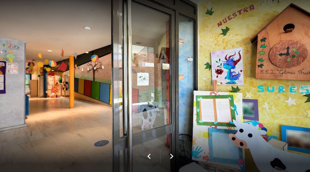 Escuela de Educacion Infantil Gloria Fuertes de Arganda del Rey. Comunidad de Madrid. — Exterior