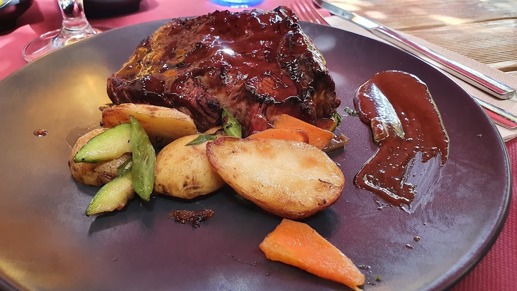 Restaurant Saboros — Comida y bebida