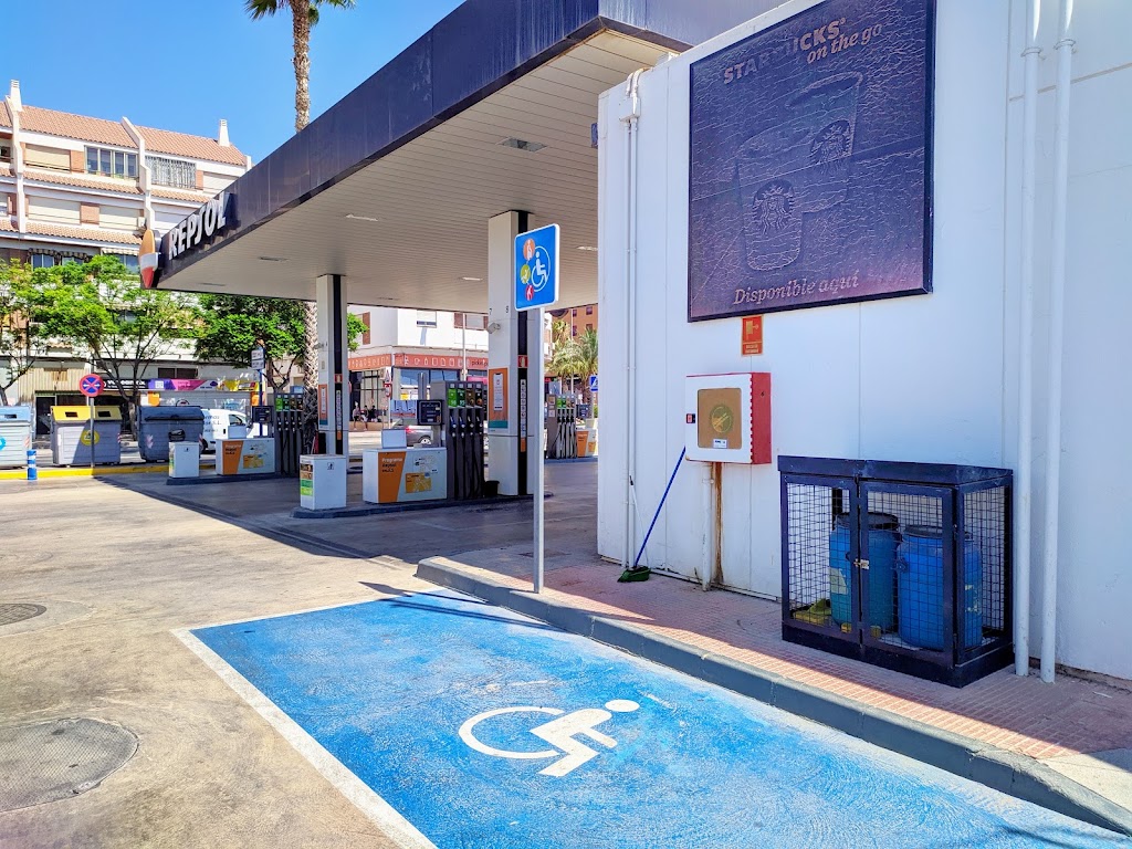 Estacion de Servicio Repsol — Interior