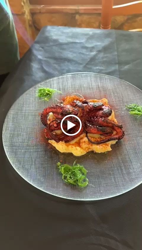 Bar-Restaurante Moncho — Videos