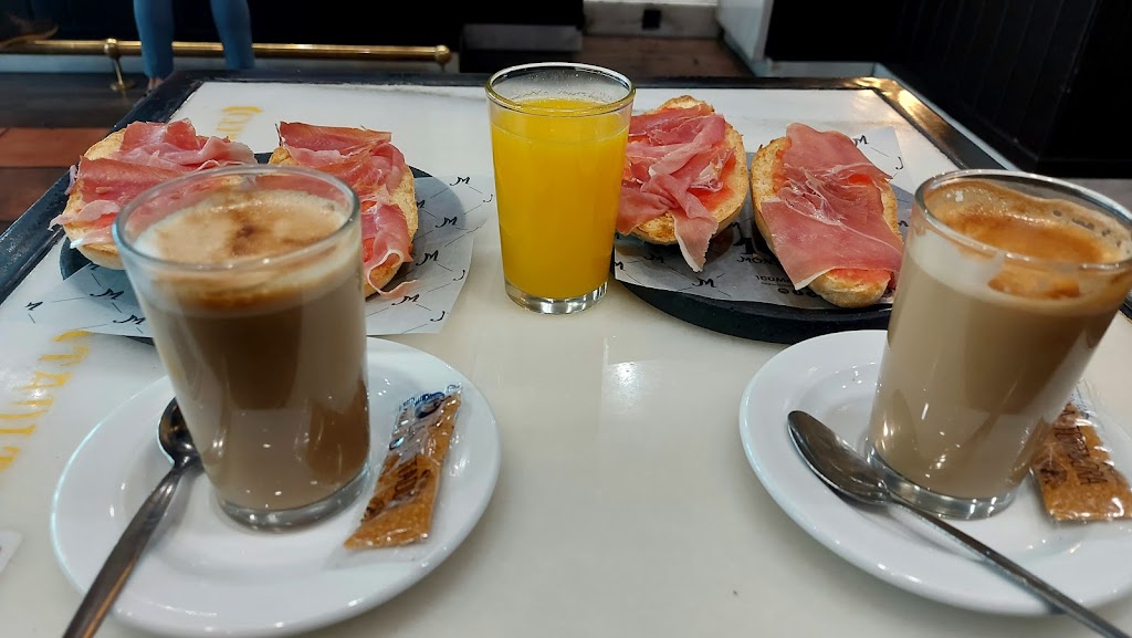 100 Montaditos Bilbao Ballonti — Comida y bebida