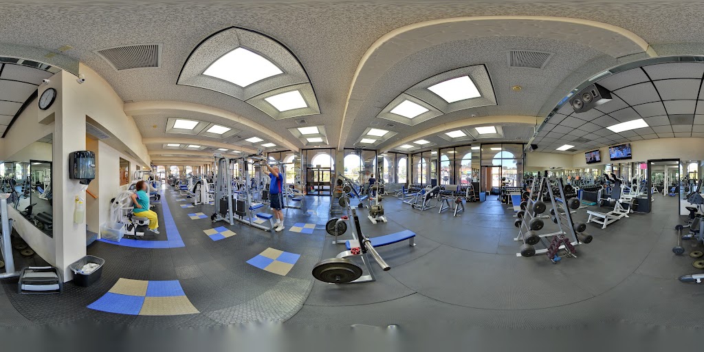  Club Paradise Fitness