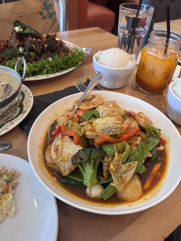 Finn Thai Reston