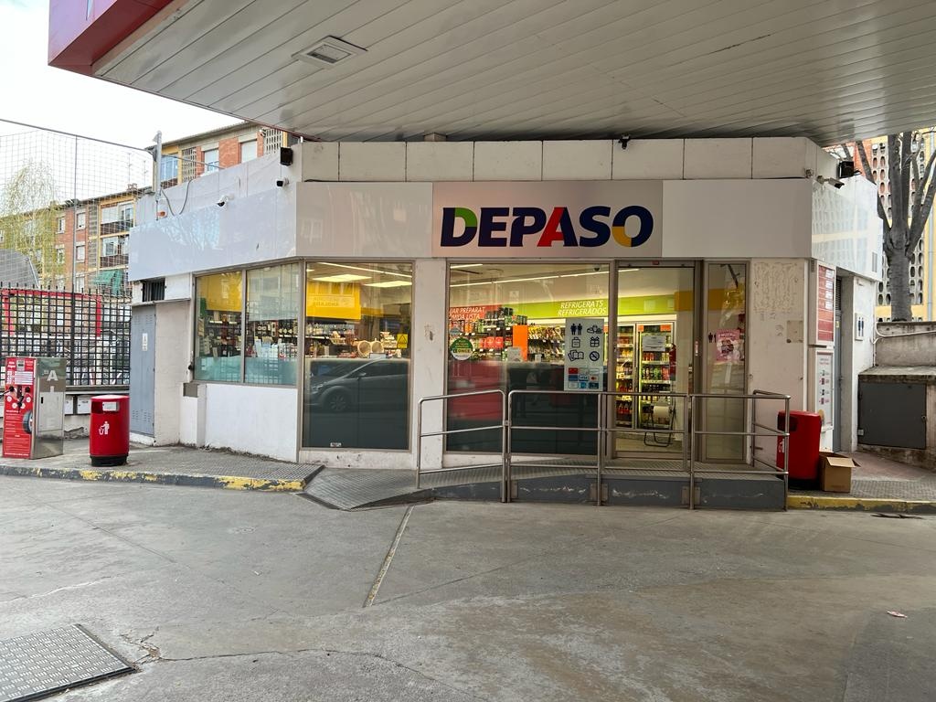 Estacion de servicio Cepsa — Exterior