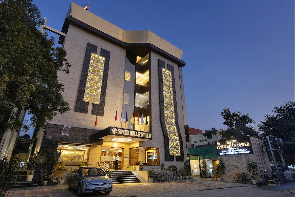 Hotel Seven Hills Tower A Luxury Hotel In Agra Near The Taj Mahal