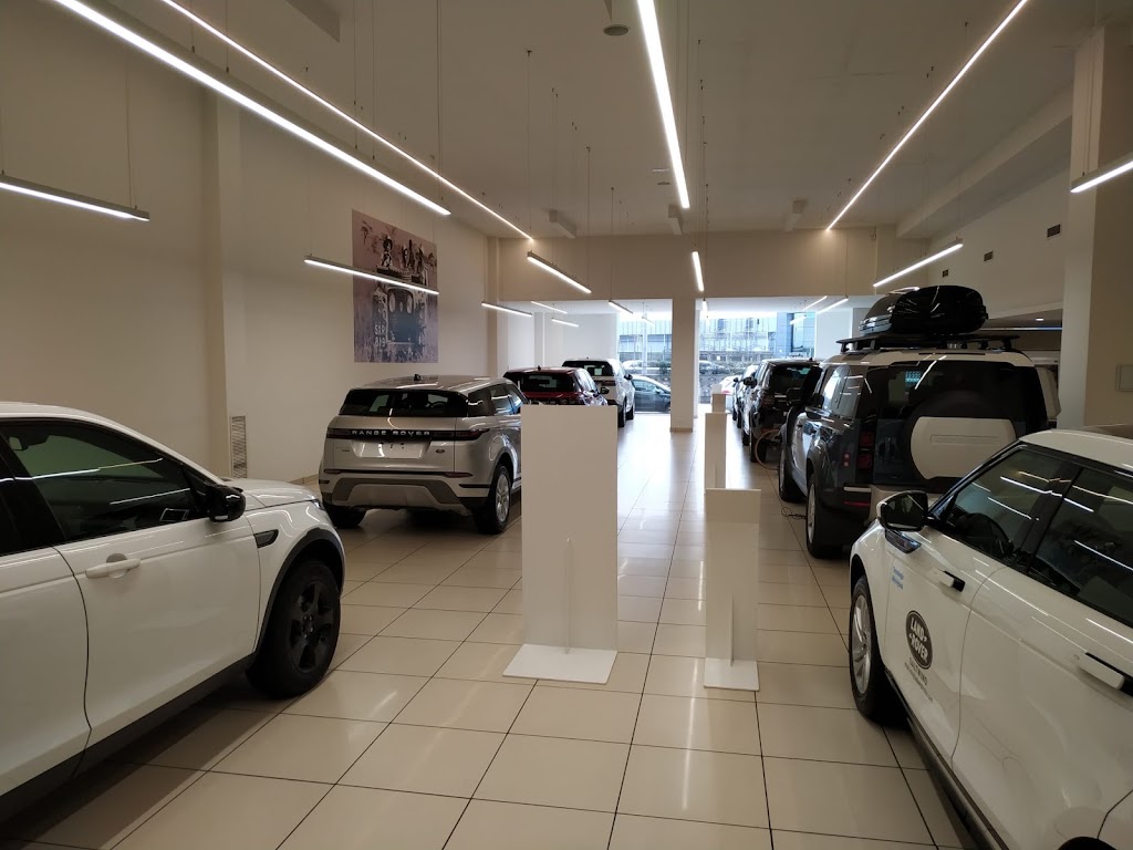 Concesionario Oficial Land Rover | Saltwind — Interior