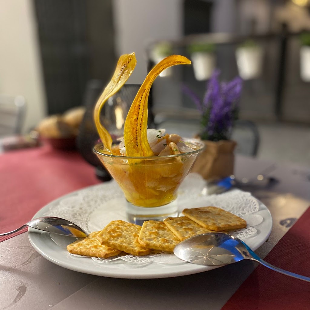 Restaurante La Oficina Bistro — Comida y bebida