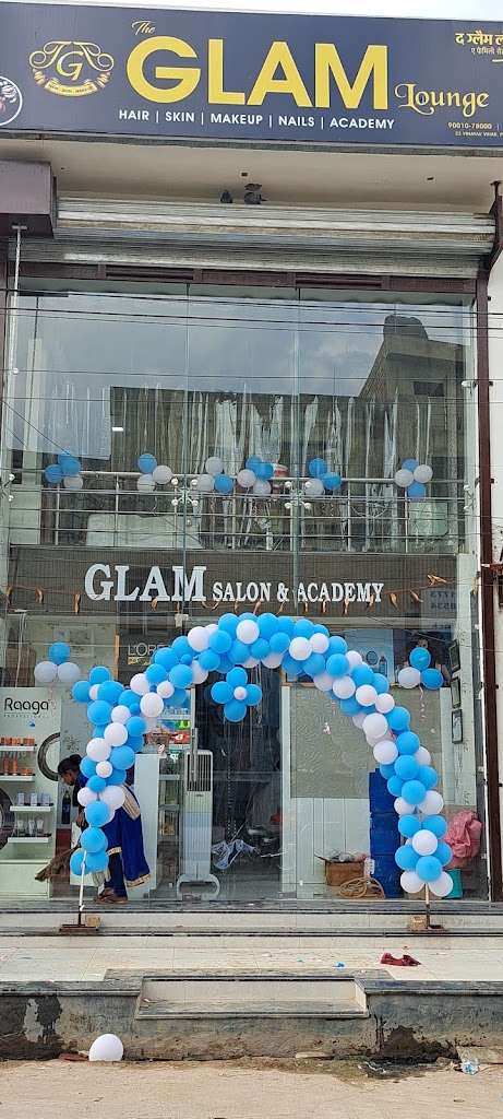 Glam Salon The Glam Lounge Bridal Makeup Artist Bridal Salon Mua Makeup Artist Female Beauty Parlor In Sri Ganganagar