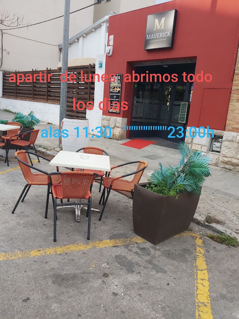 Maverick Lounge Restaurante Halal Bar Shihsa