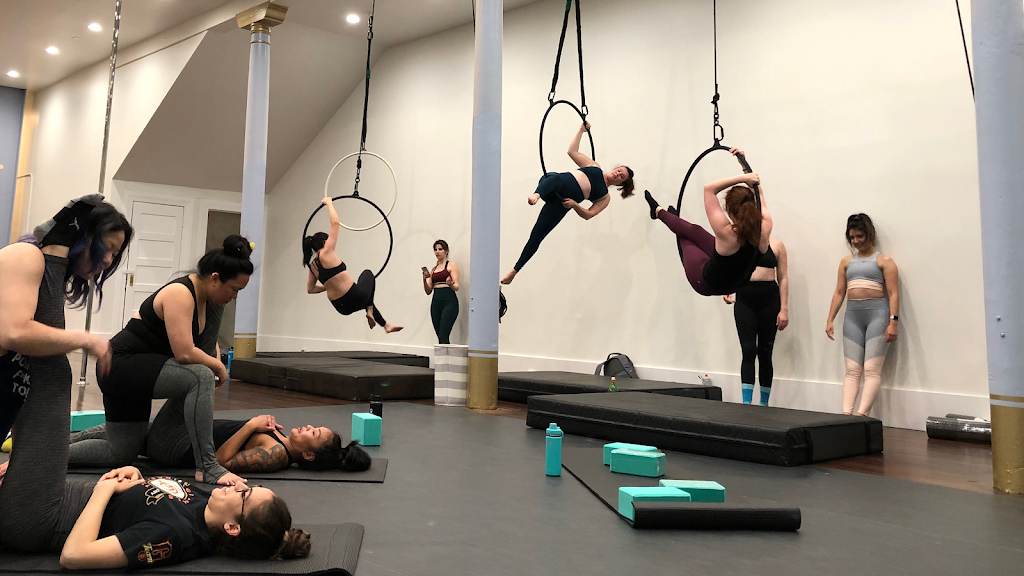  VRV3 Studios - Pole Dance & Fitness