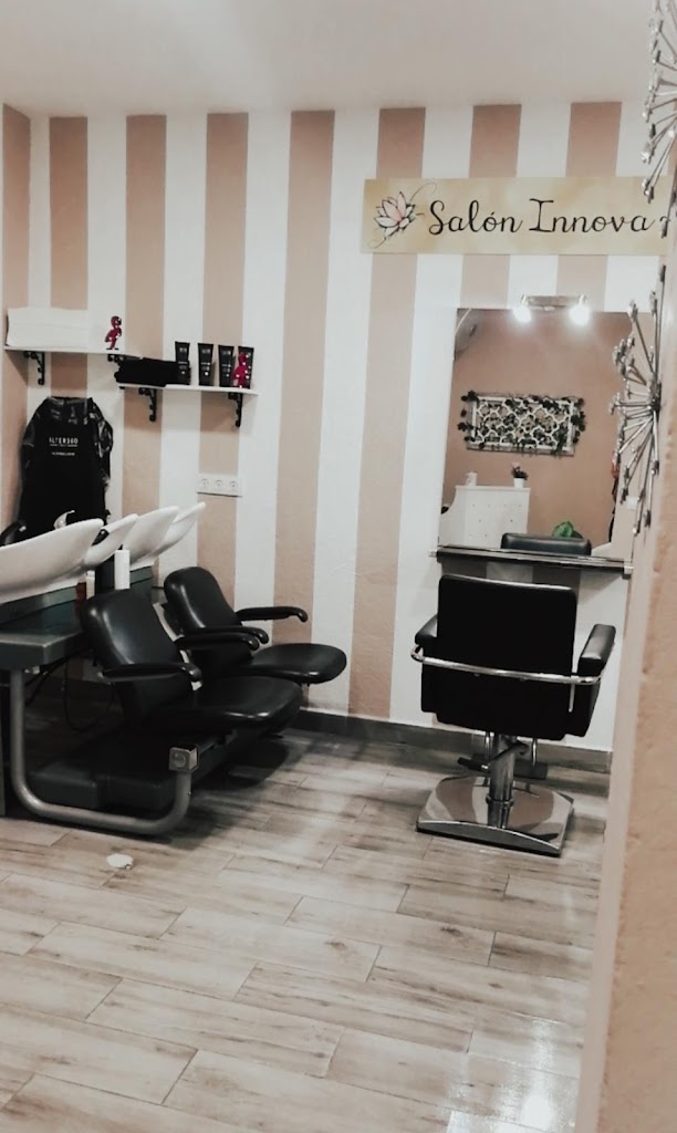 Salon Innova Pro — Interior