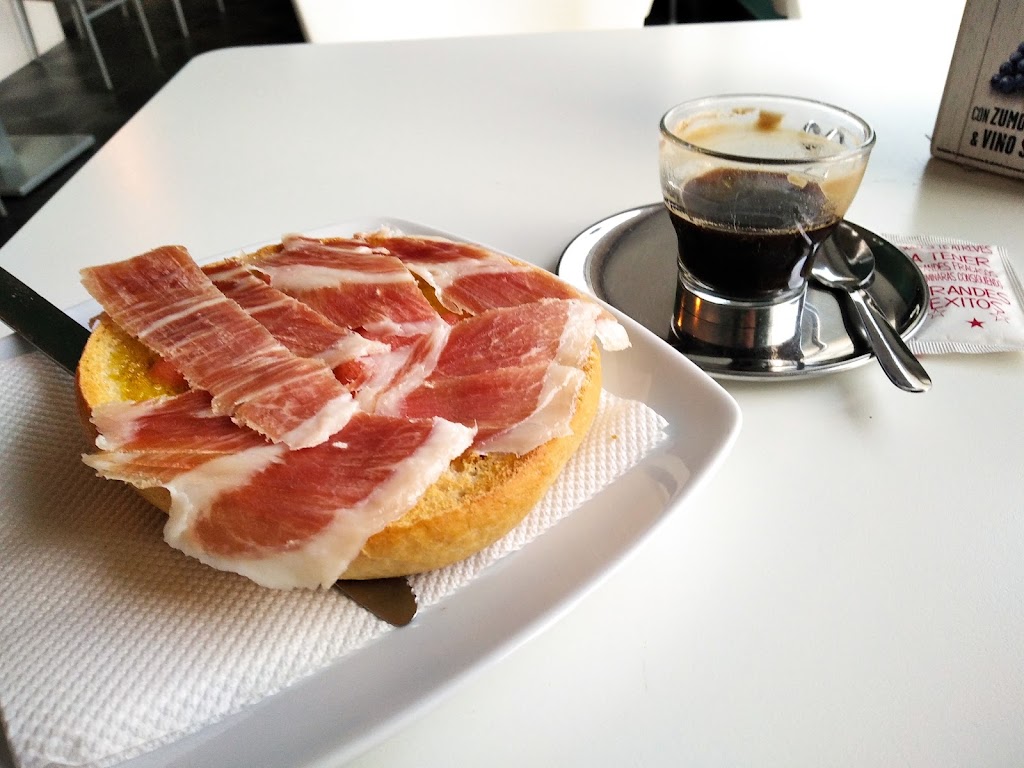 Cafeteria y copas Luxury — Cafe