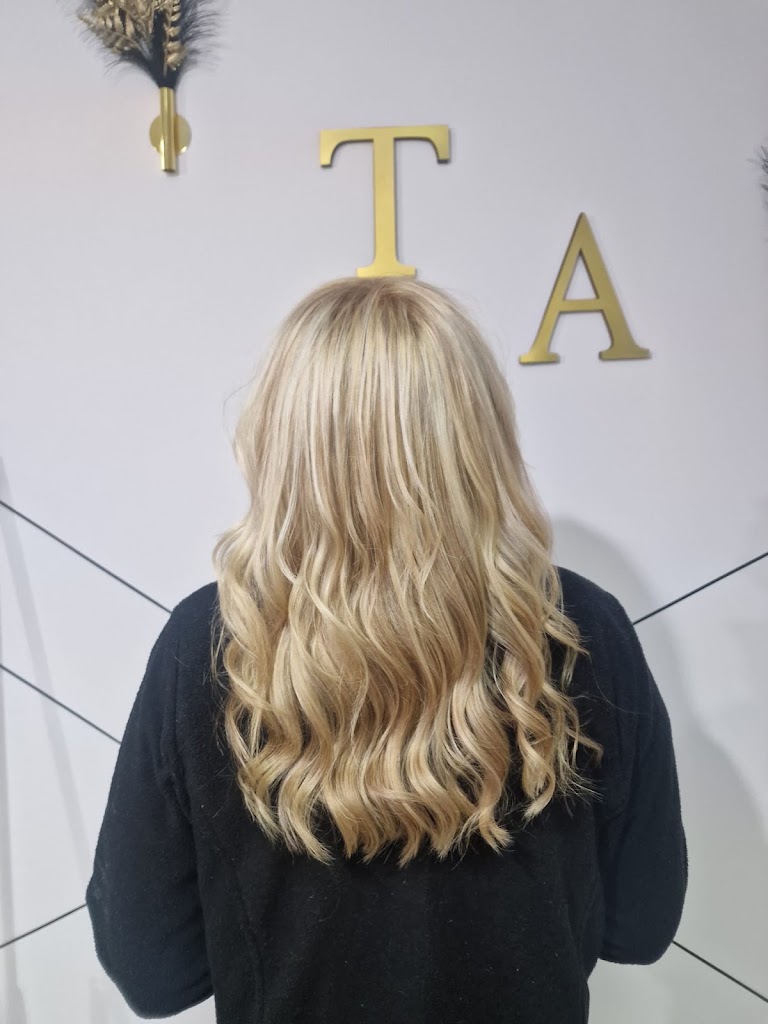 Thalia alba centro de peluqueria y estetica avanzada — Peinado