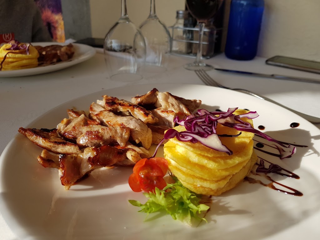 La Garoina — Comida y bebida