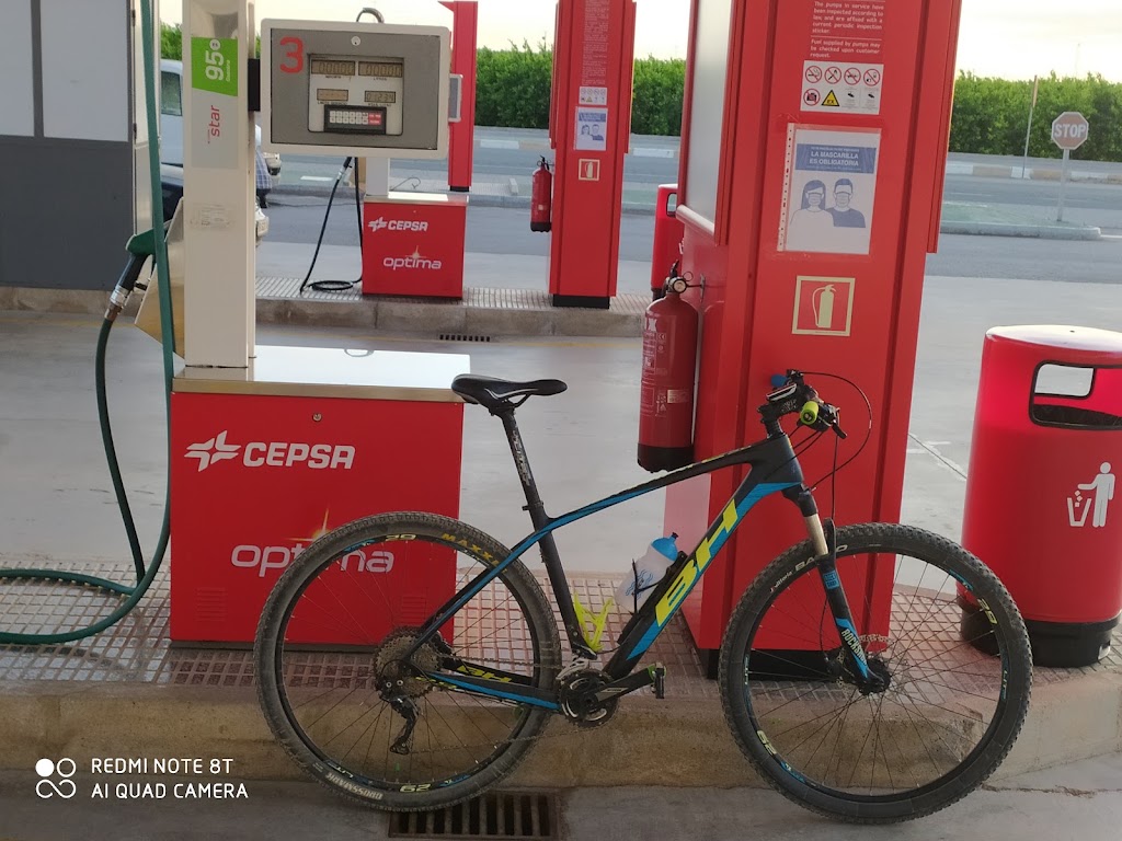 Estacion de servicio Cepsa — Estacion de servicio