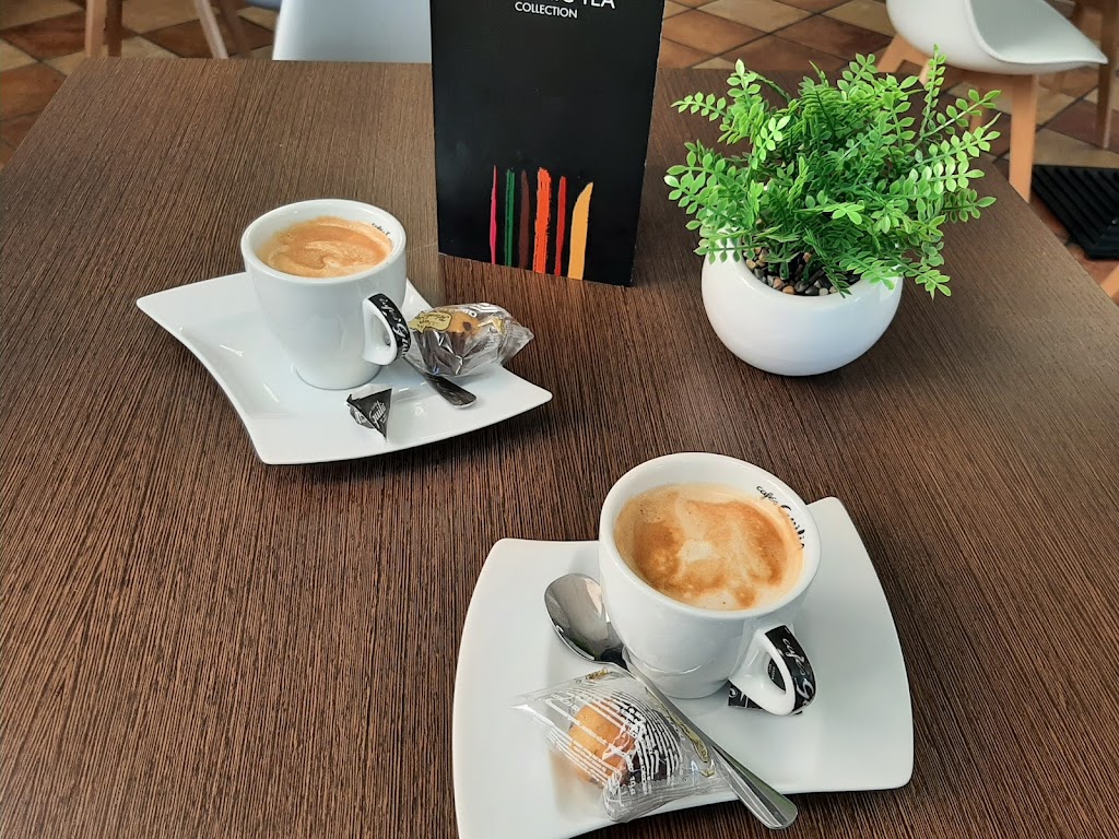 Panaderia y Cafeteria El Mana — Capuchino