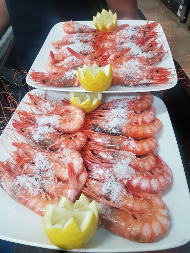 Restaurante Agrupaadra — Comida y bebida