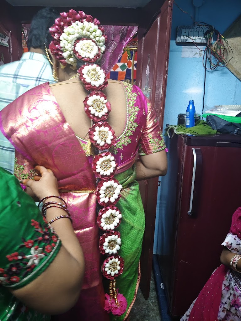 Sri Lalitha Beauty Parlour Only For Ladies