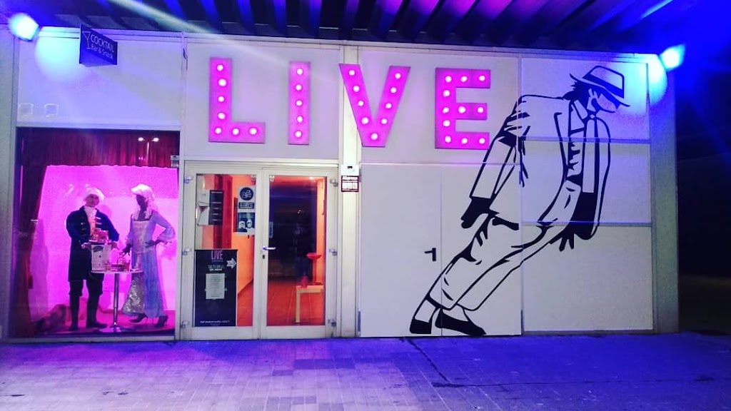 LIVE - Drinks & Foods