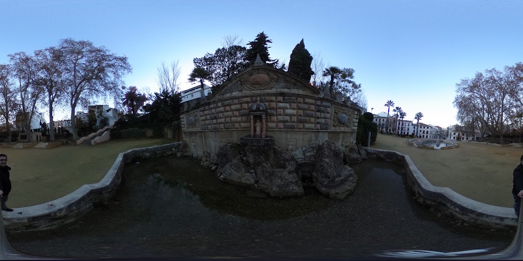 Fuente de la Salud — Street View y 360deg