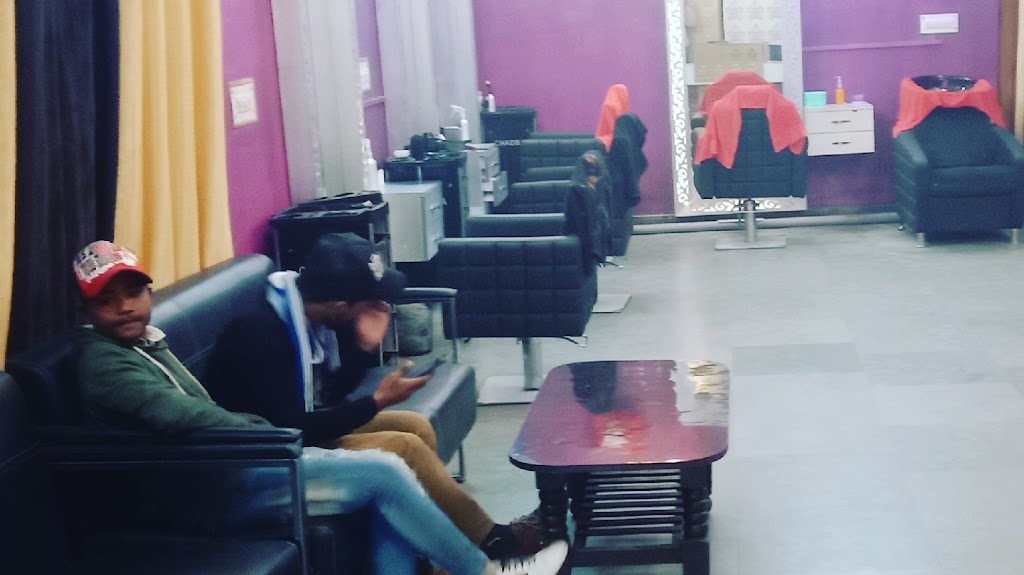 Beauty Town Unisex Salon