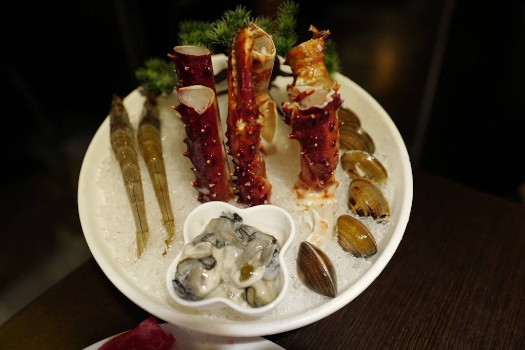 紅蟹將軍帝王蟹+燒烤吃到飽火鍋 的照片