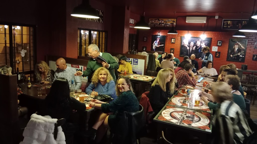 Lito's Corner American Restaurant — Ambiente