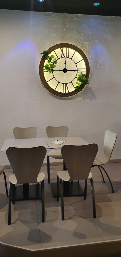 Michigan Coffee & Cocktails — Ambiente