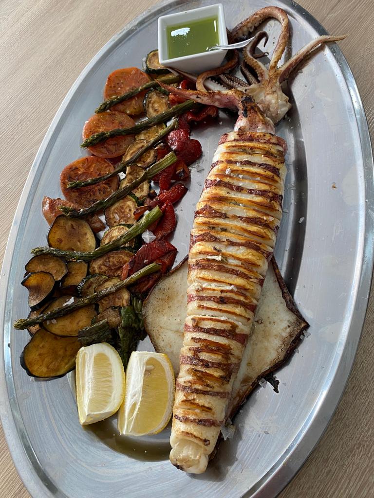 Restaurante - Bar LA MAQUINA — Pescado