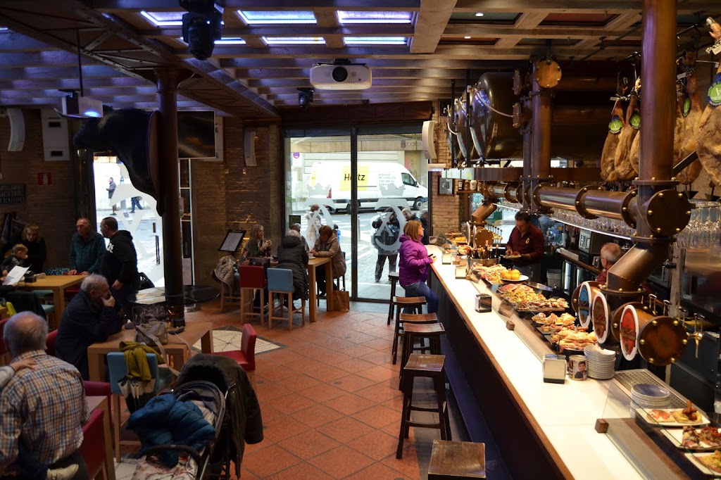 Cerveceria Txirrintxa — Ambiente