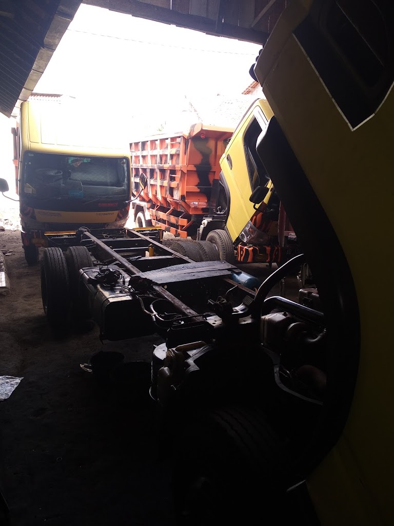 Bengkel Reparasi Mobil Poniman