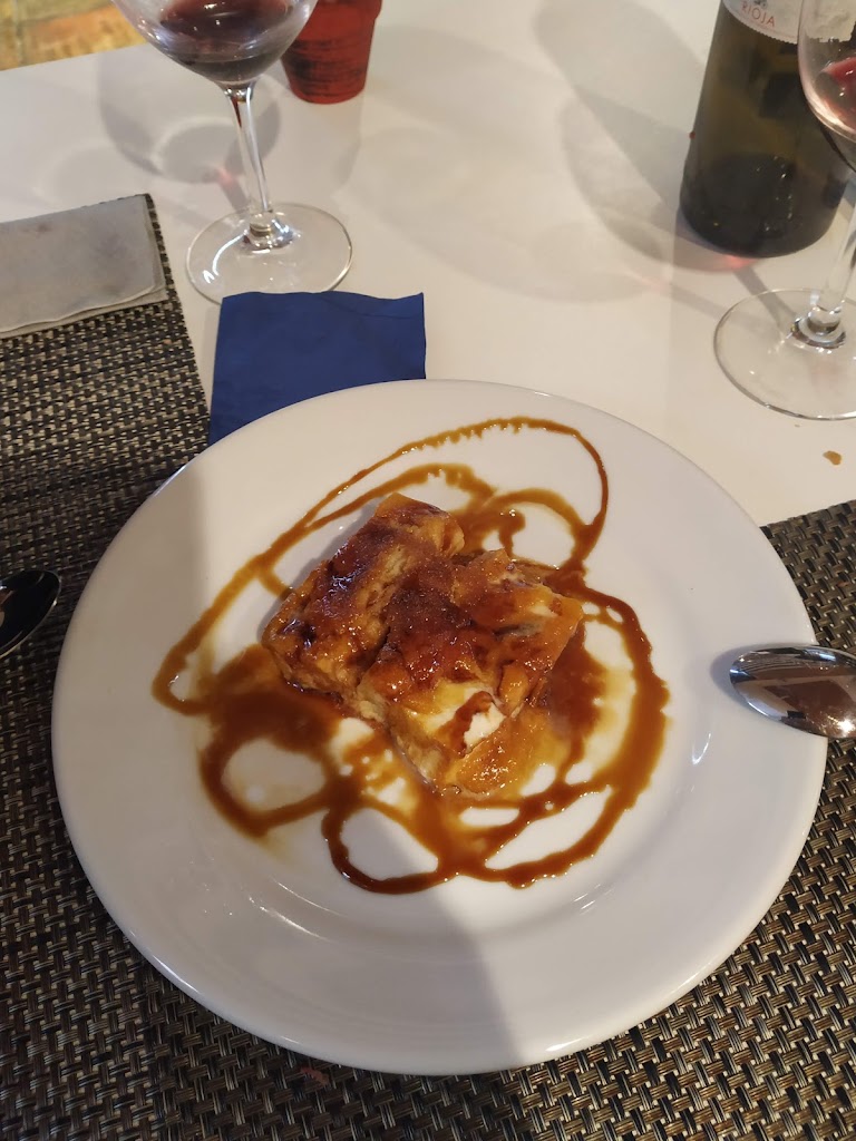 Restaurante /GastroBar BODEGA DEL PUERTO — Budin de pan