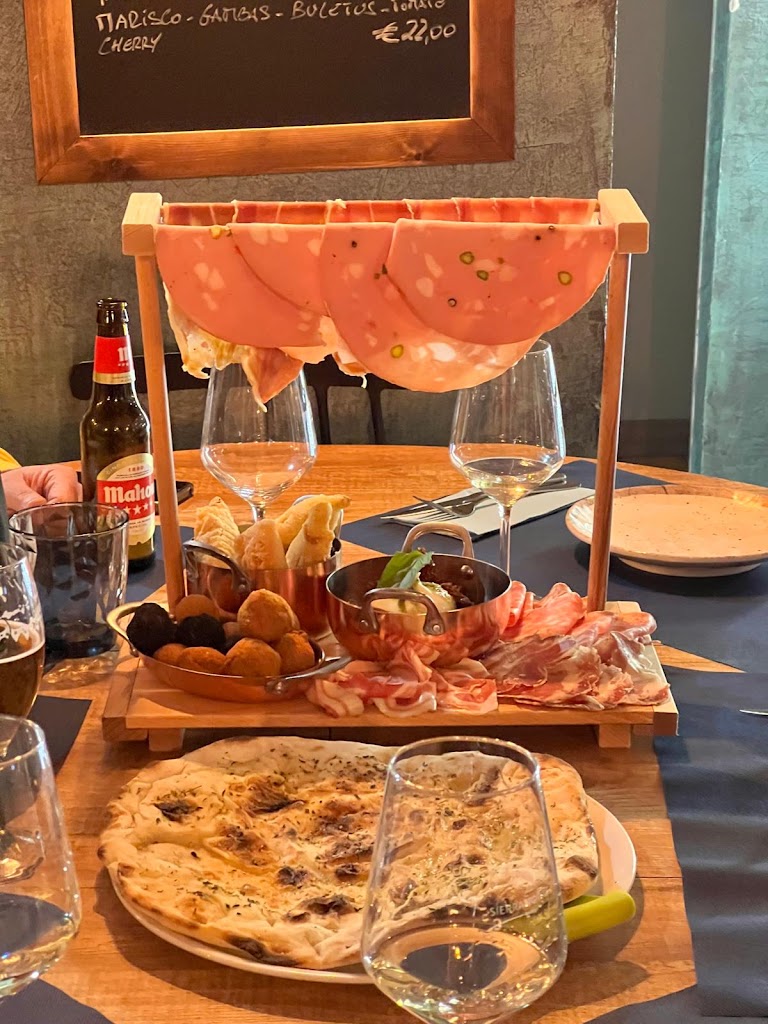 Nasti Ristorante — Comida y bebida