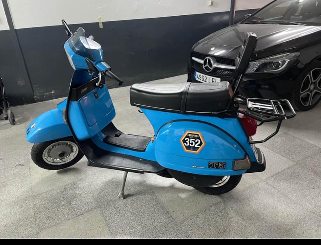 Juanki Garage VespaBar's