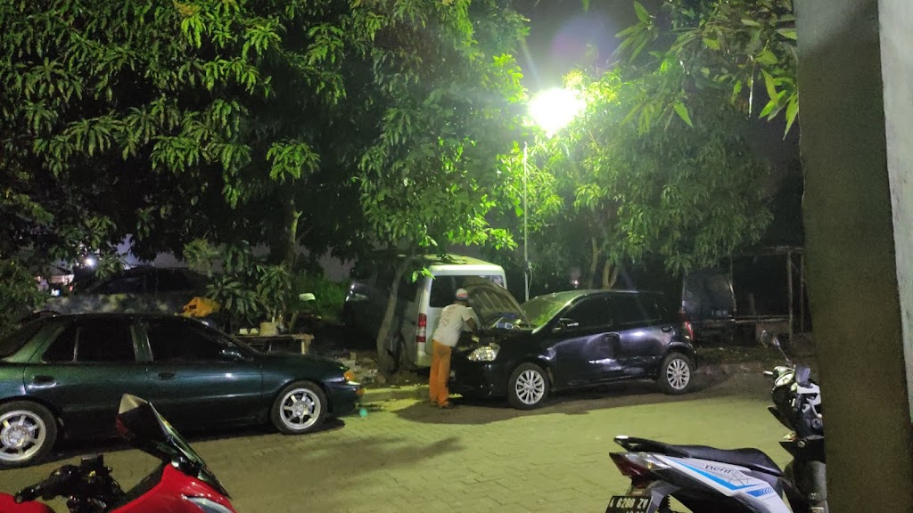 BENGKEL MOBIL DAN REPARASI MOBIL