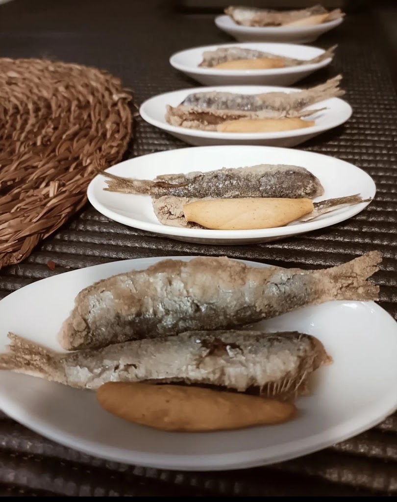 El Meson Manantero — Comida y bebida