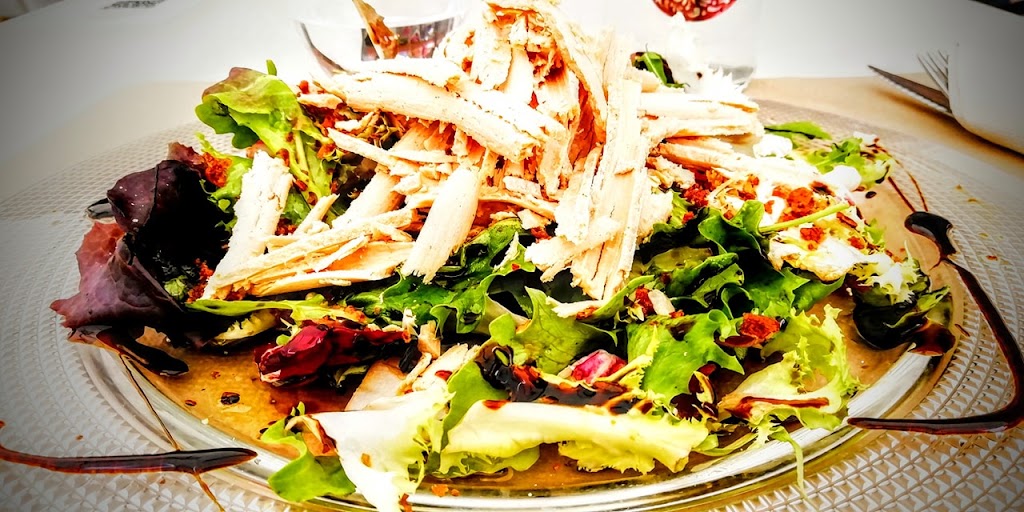 La Parrilla Charra — Comida y bebida