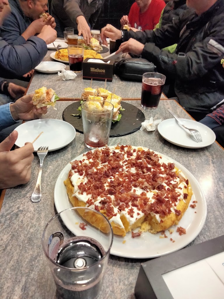 El Toison De Oro — Comida y bebida