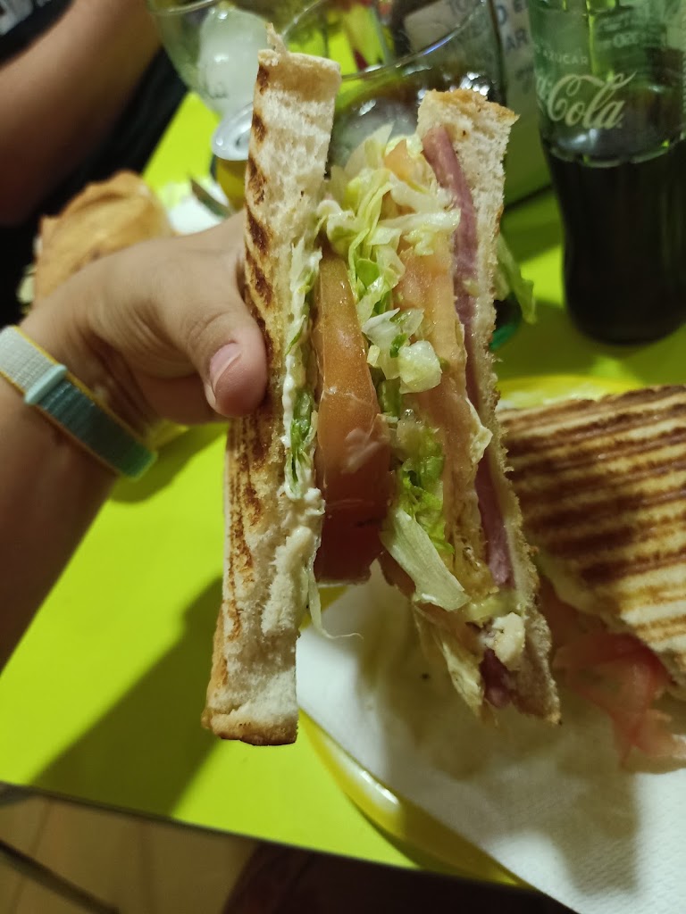 Burguer Katra — Club sandwich