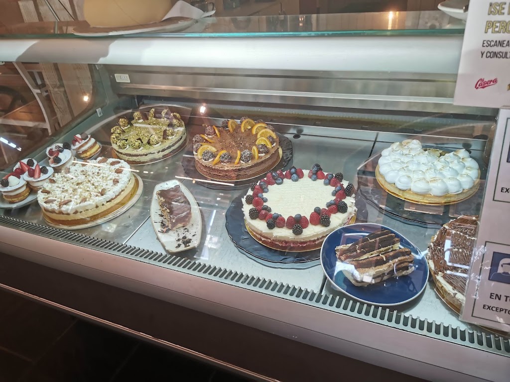 Meson Depacheco — Comida y bebida