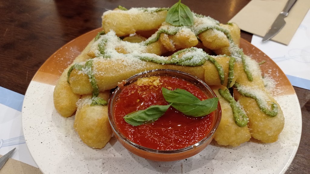 Frate RistoPizzeria — Comida y bebida