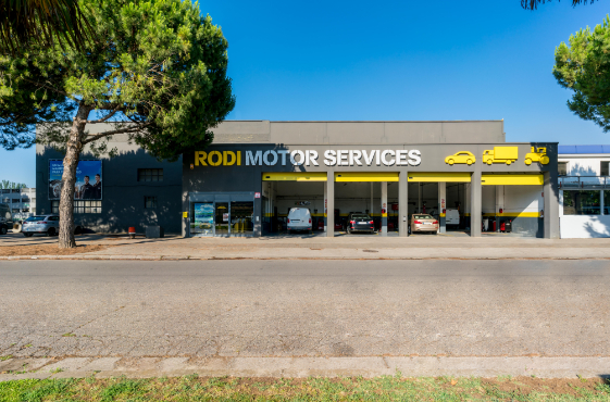 Rodi Motor Services — Exterior