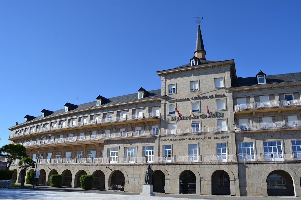 Universidad Catolica de Avila — Del propietario