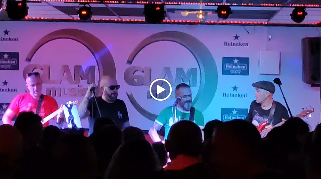 Bar Glam Music — Escenario