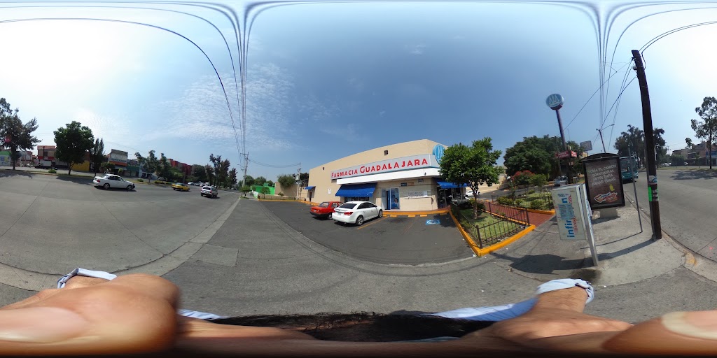 Farmacia Guadalajara Artesanos — Street View y 360deg