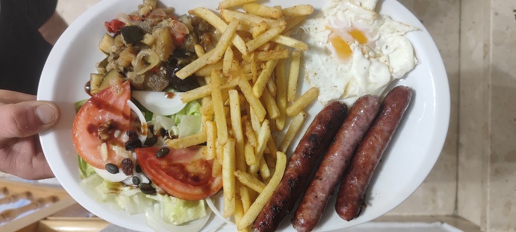 Bar Alondra — Comida y bebida