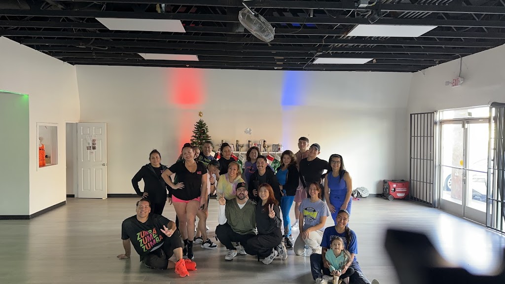  Dancing Forever Fitness Zumba