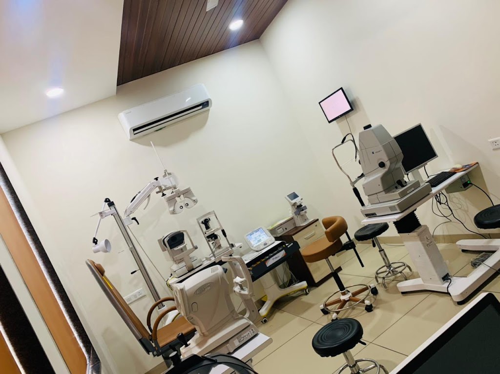 Srj Netralaya Best Eye Hospital Eye Surgeon Eye Treatment Cataract Lasik Retina Hospital Indore